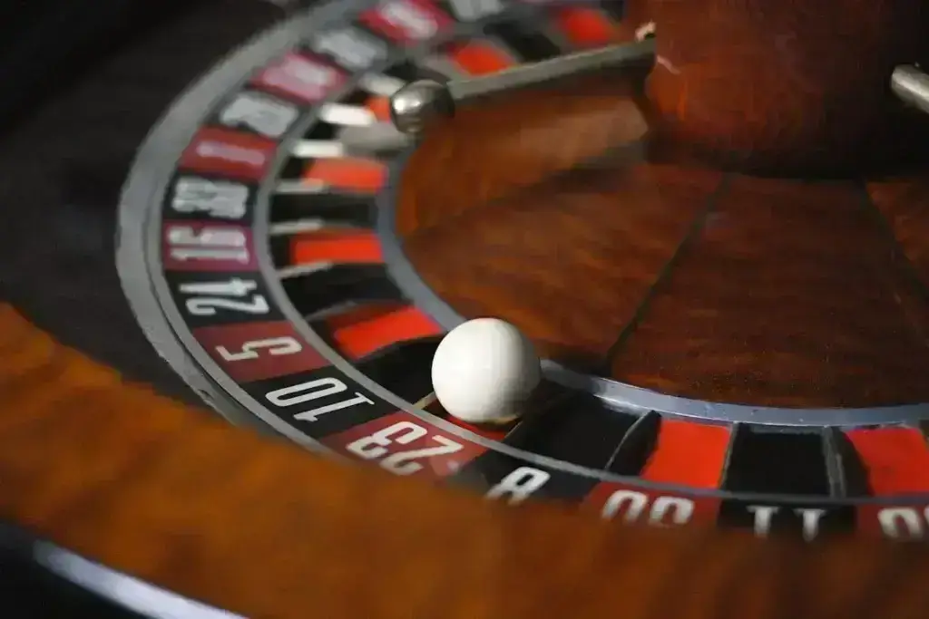 The whole truth about Fibonacci strategy in roulette: a clever move or a waste of time?
